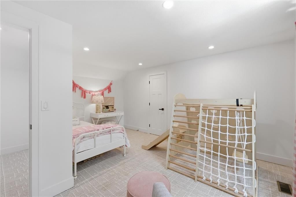 1007 W 113 Terrace — photo 38