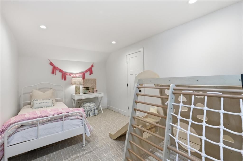 1007 W 113 Terrace — photo 39