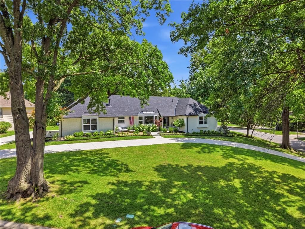 1007 W 113 Terrace — photo 52