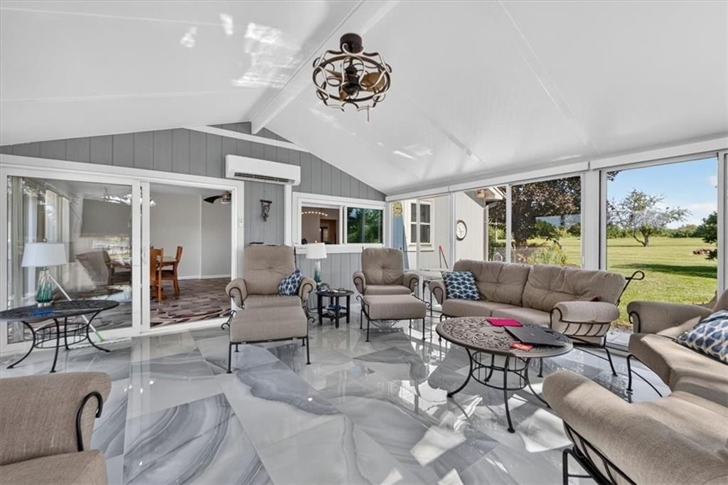 26025 Metcalf Road — photo 18