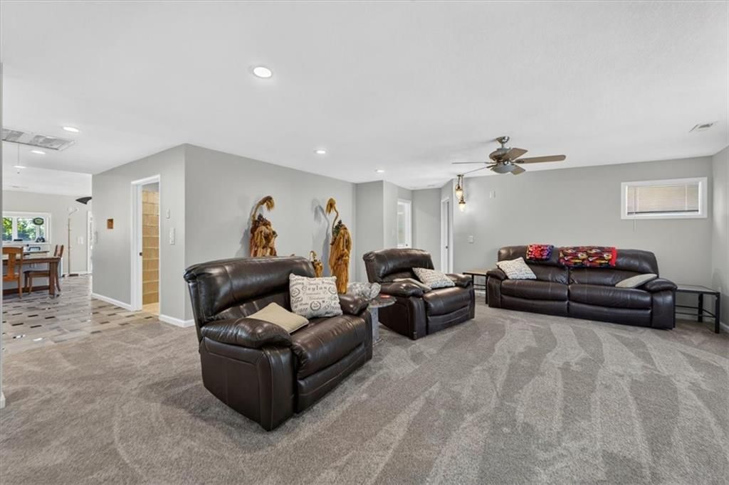 26025 Metcalf Road — photo 32