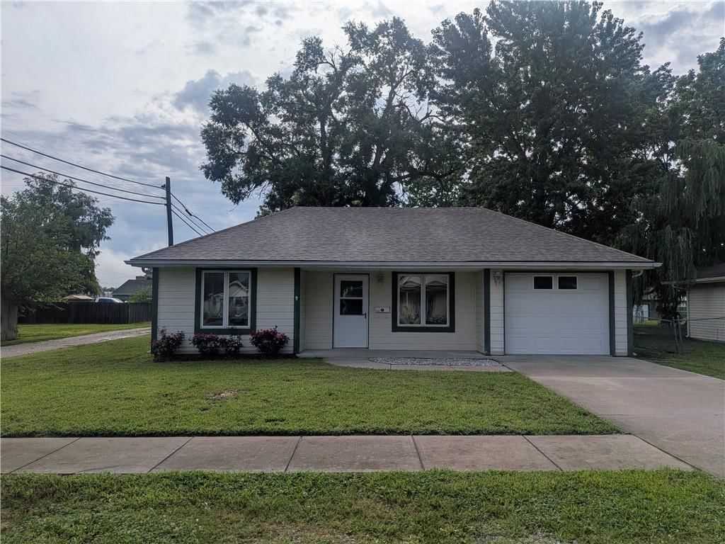 306 S 4th Street, Odessa, MO
