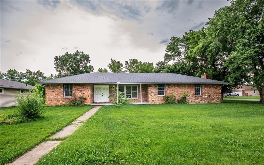 818 Sycamore Street — photo 1