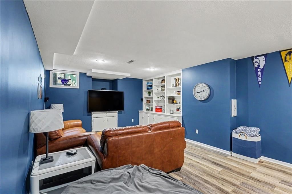 15249 W 139th Terrace — photo 32
