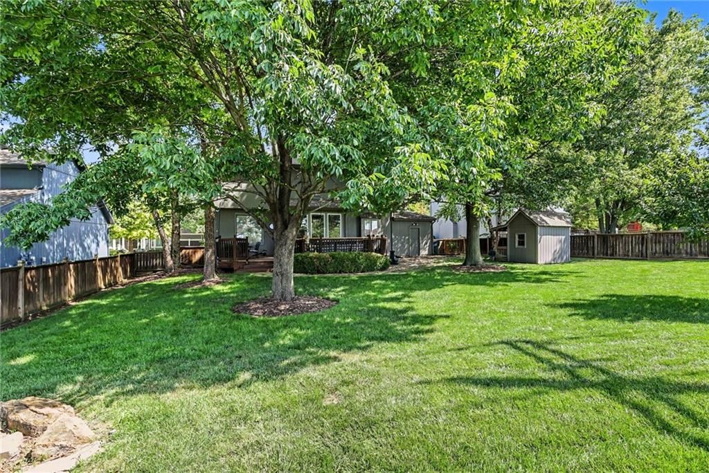 15249 W 139th Terrace — photo 35