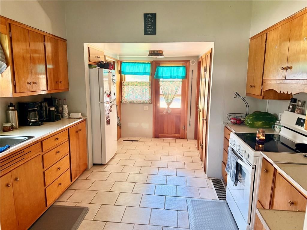310 N Broadway Street — photo 6