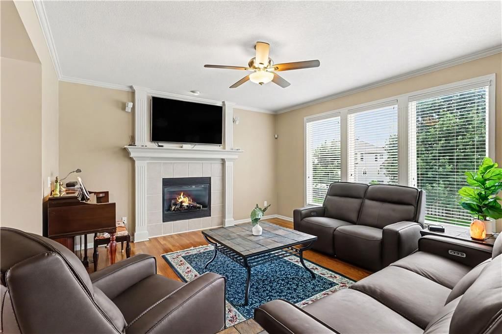 22504 W 55th Terrace — photo 5