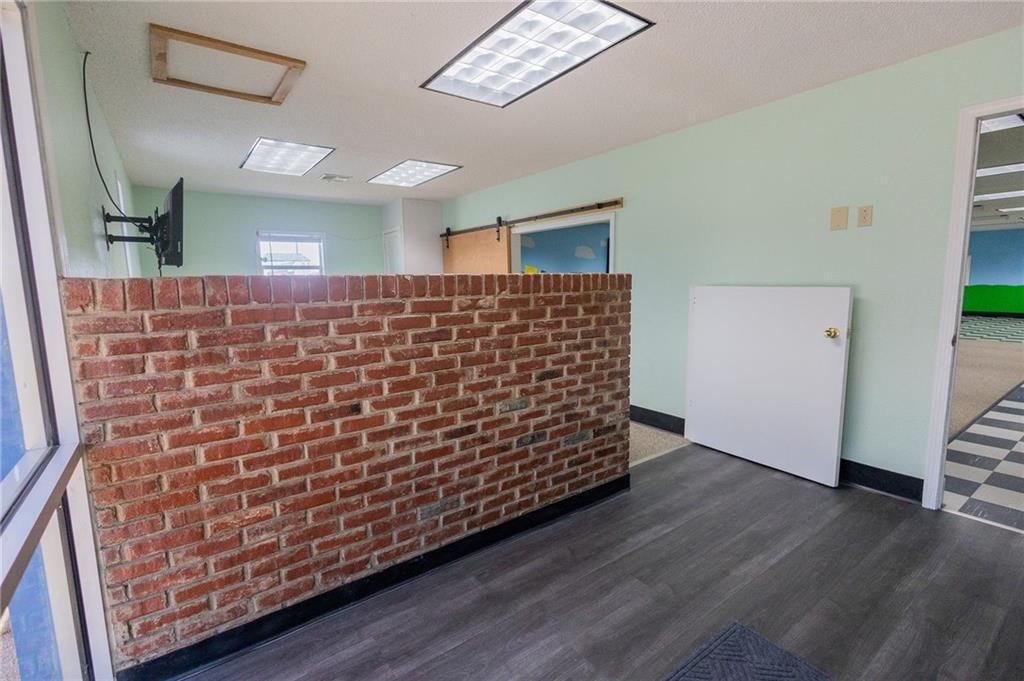 1201 S Willow Street — photo 7