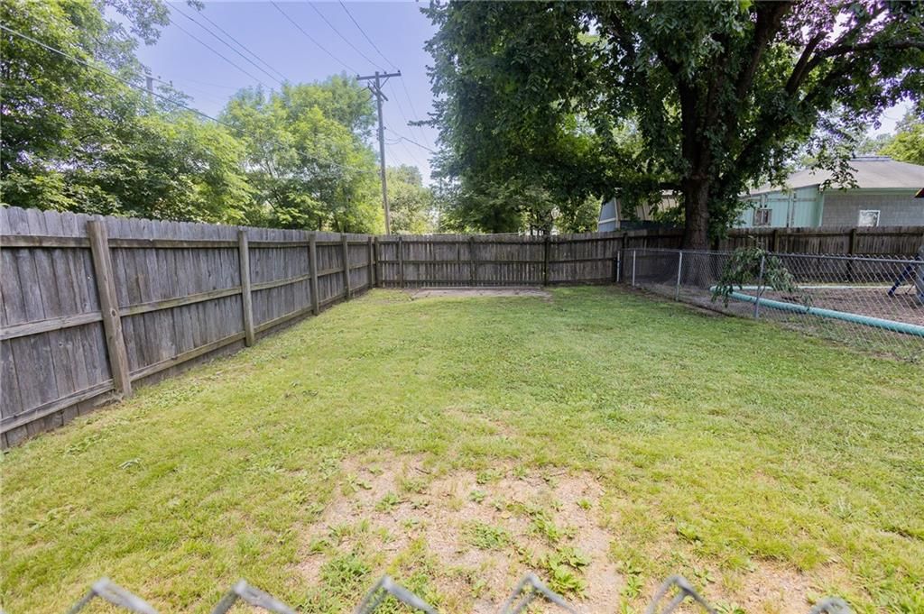 1201 S Willow Street — photo 52
