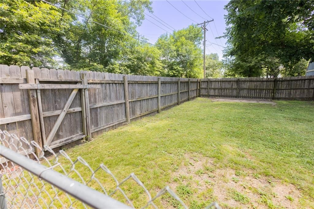 1201 S Willow Street — photo 53