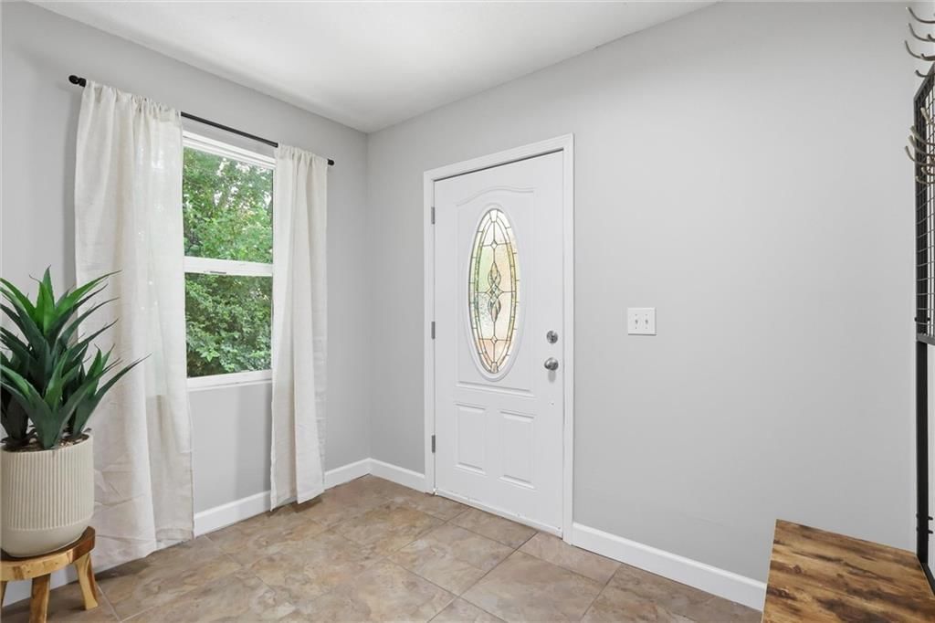 3002 N 121 Terrace — photo 3