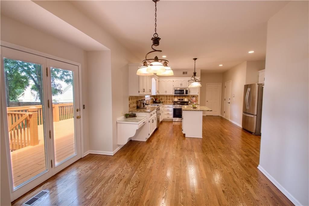 7704 N Shannon Avenue — photo 8