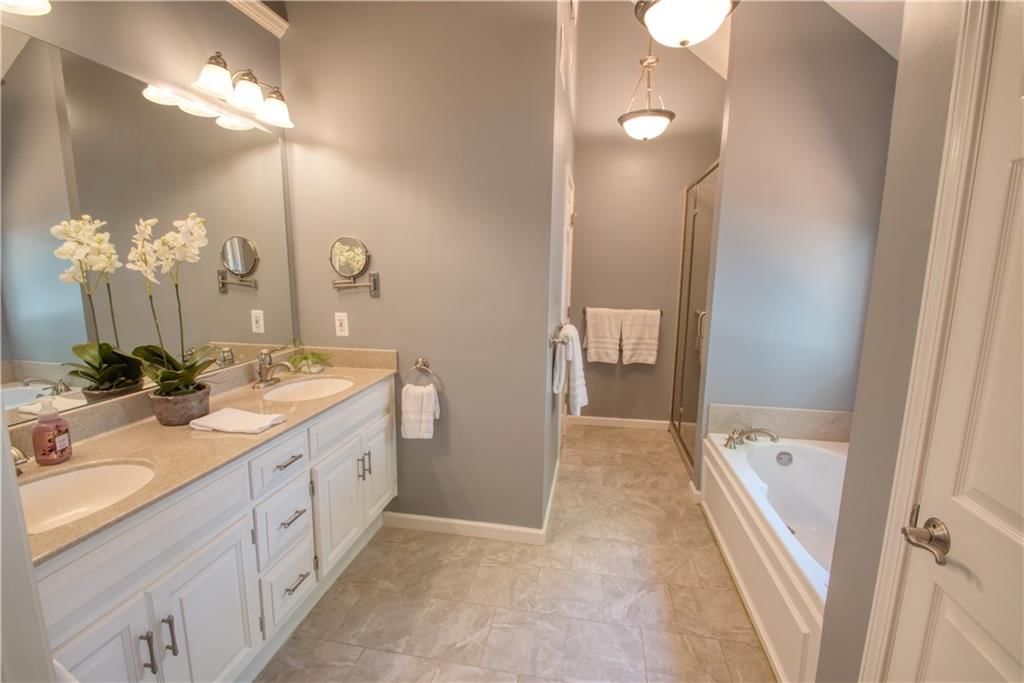 7704 N Shannon Avenue — photo 15