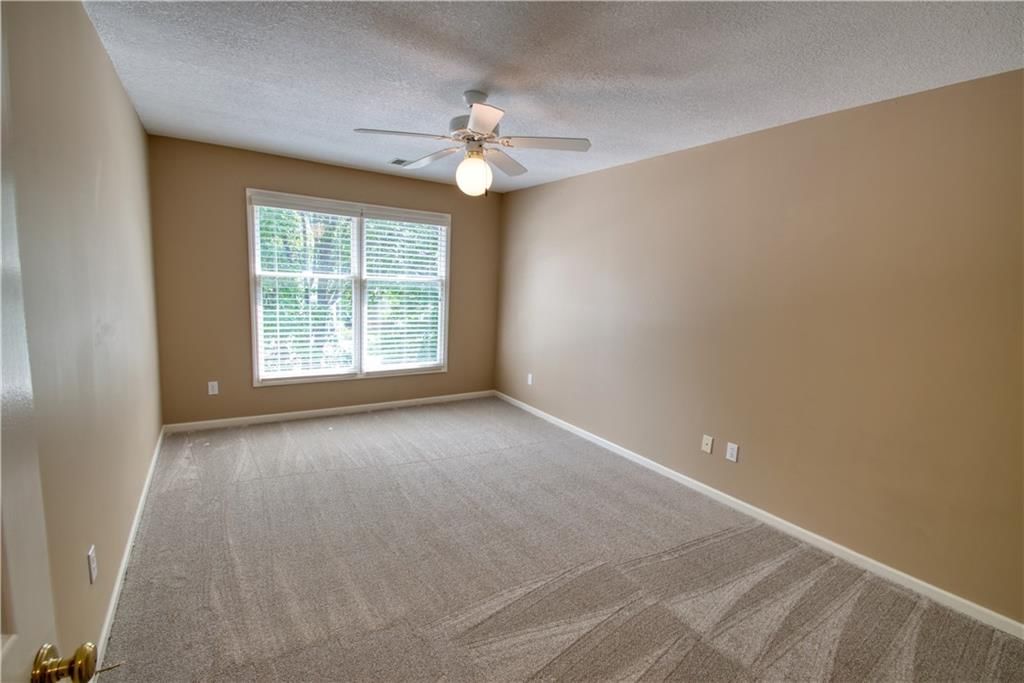 7704 N Shannon Avenue — photo 16