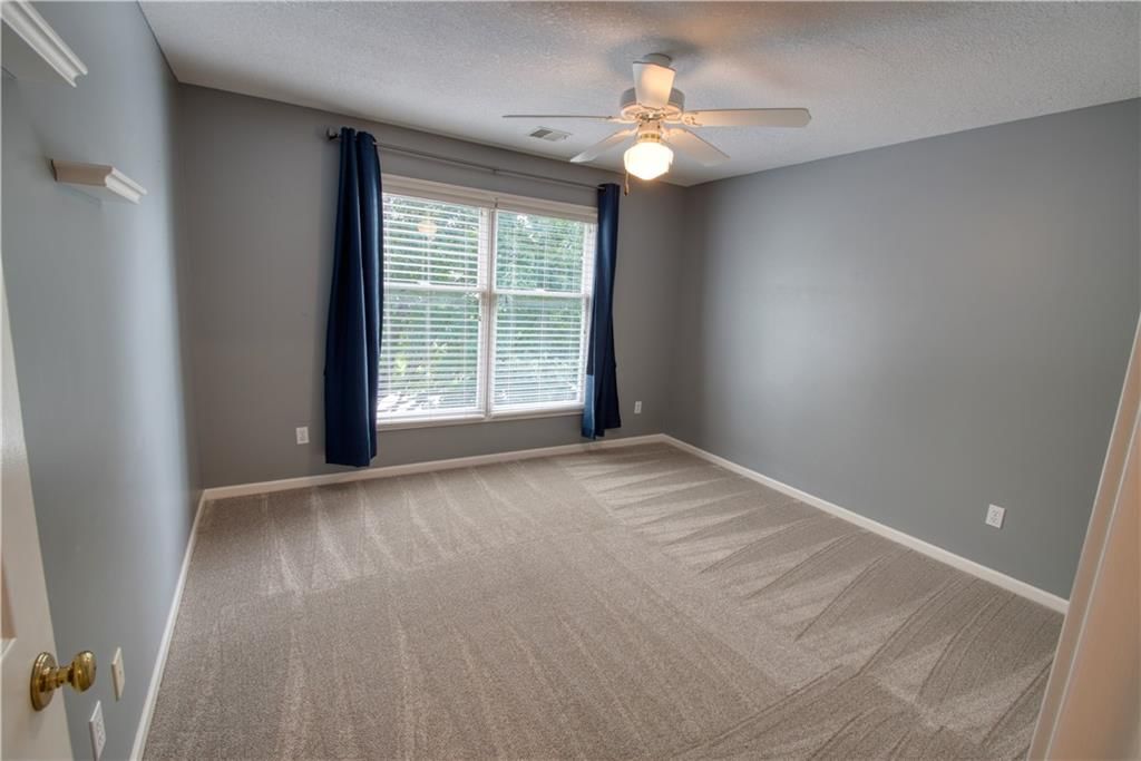 7704 N Shannon Avenue — photo 18