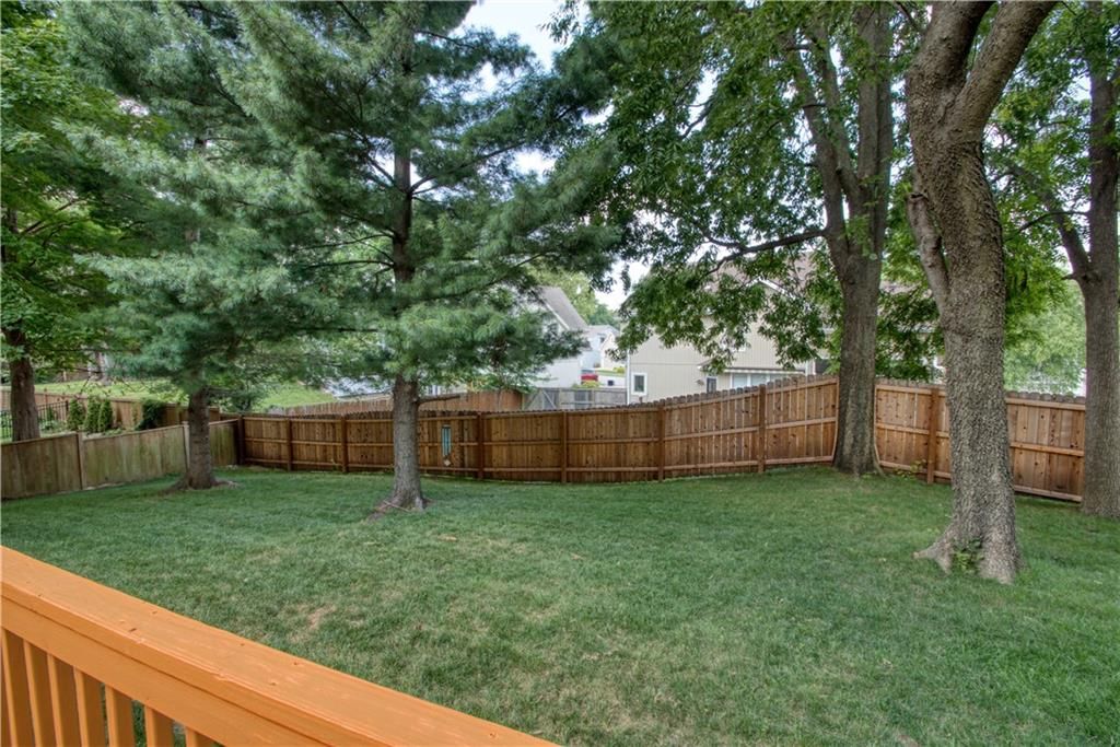 7704 N Shannon Avenue — photo 32