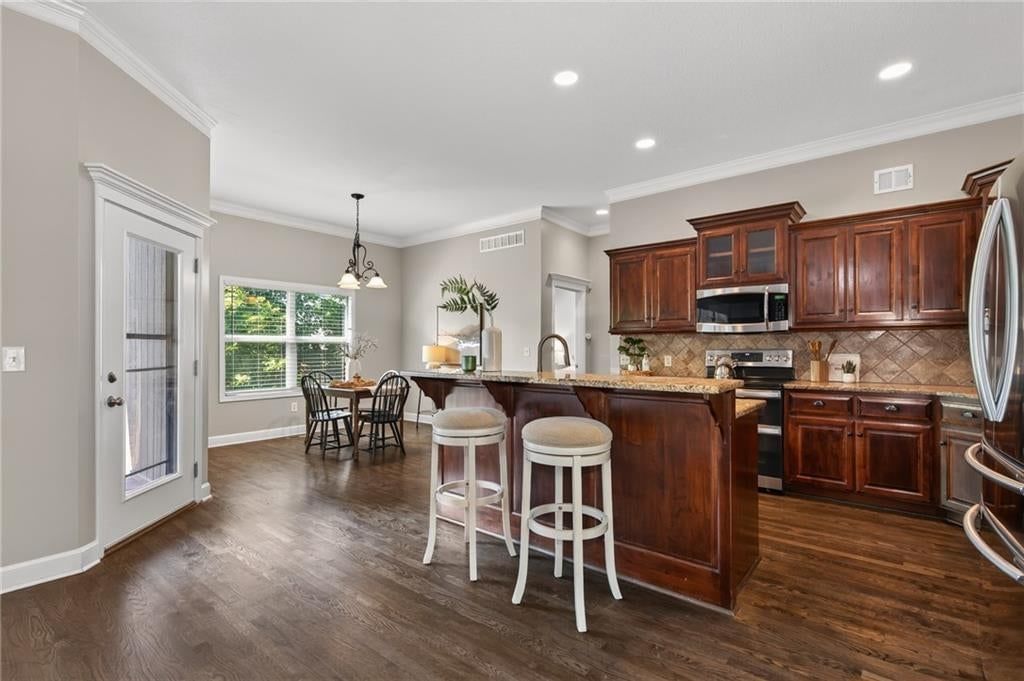 Photo 19 of 46 - 18425 W 193 Terrace, Spring Hill, KS 66083
