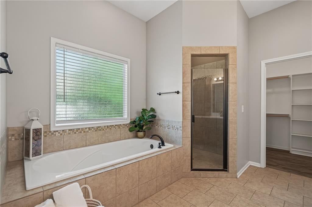 Photo 32 of 46 - 18425 W 193 Terrace, Spring Hill, KS 66083