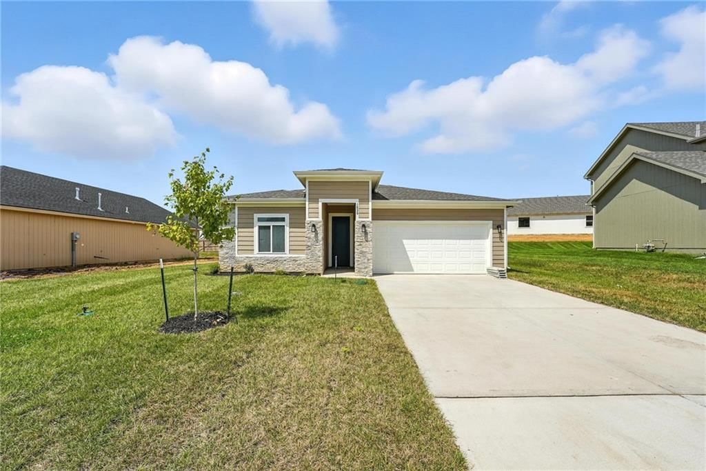 17542 Muncie Street — photo 1