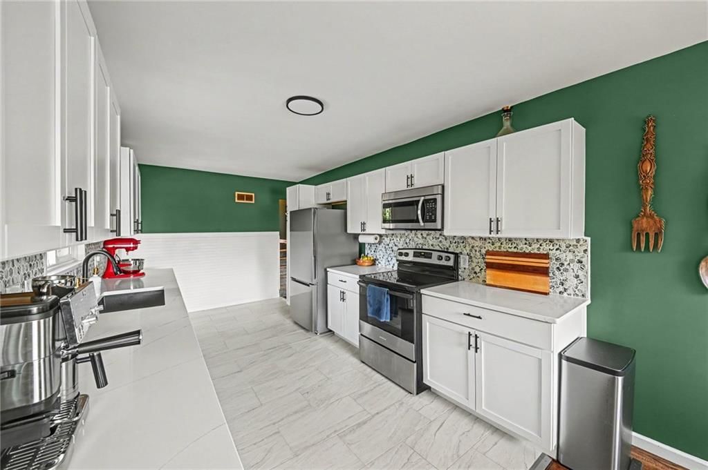 5808 NW Hutson Road — photo 9