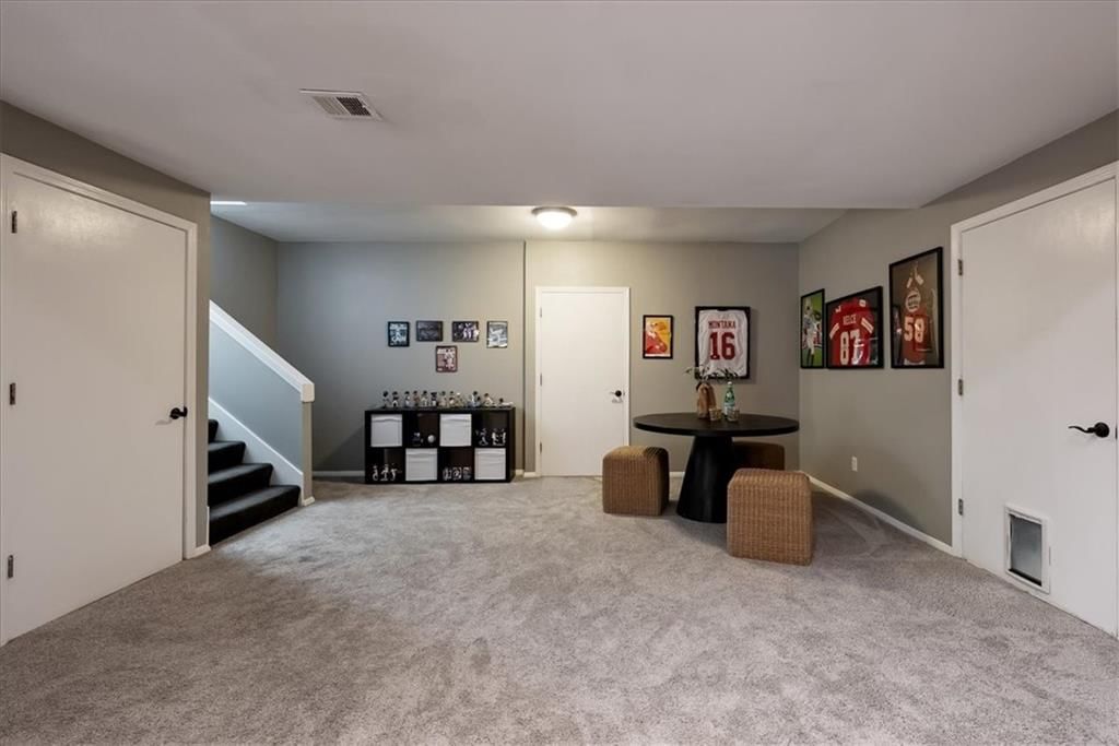 8517 N Barberry Avenue — photo 27