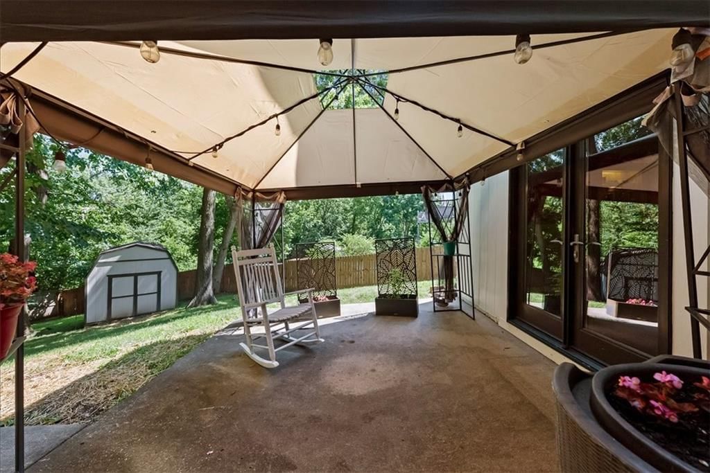 8517 N Barberry Avenue — photo 33