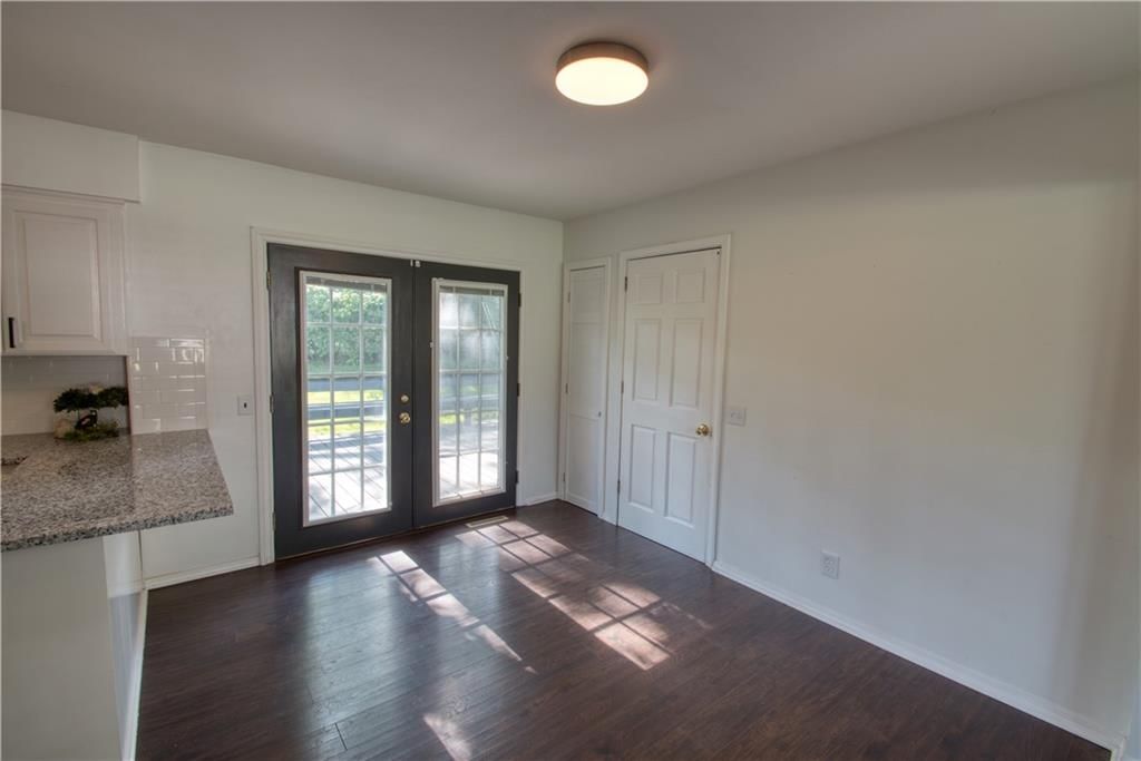 8938 Knox Lane — photo 7