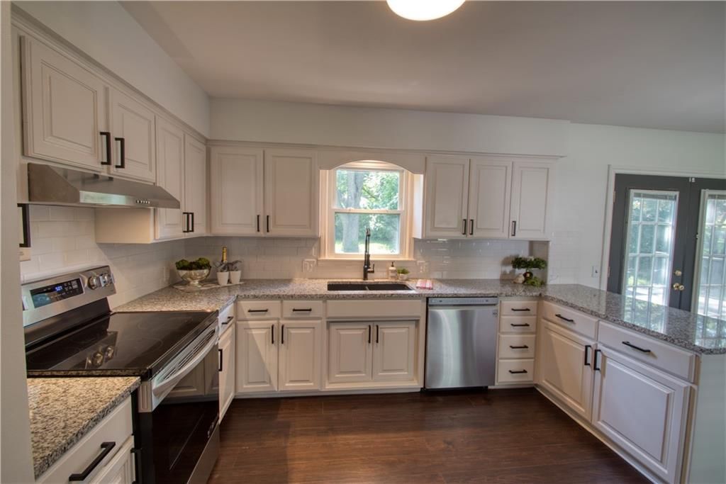 8938 Knox Lane — photo 9