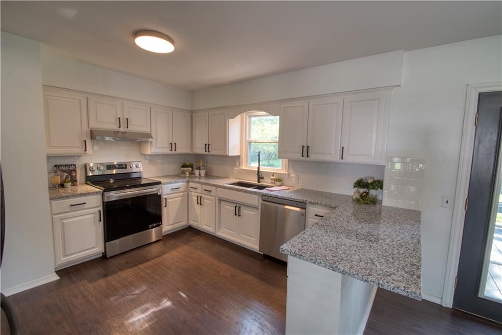 8938 Knox Lane — photo 10