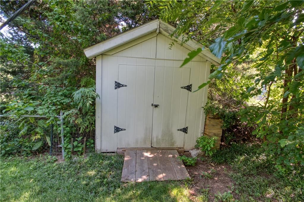 8938 Knox Lane — photo 29