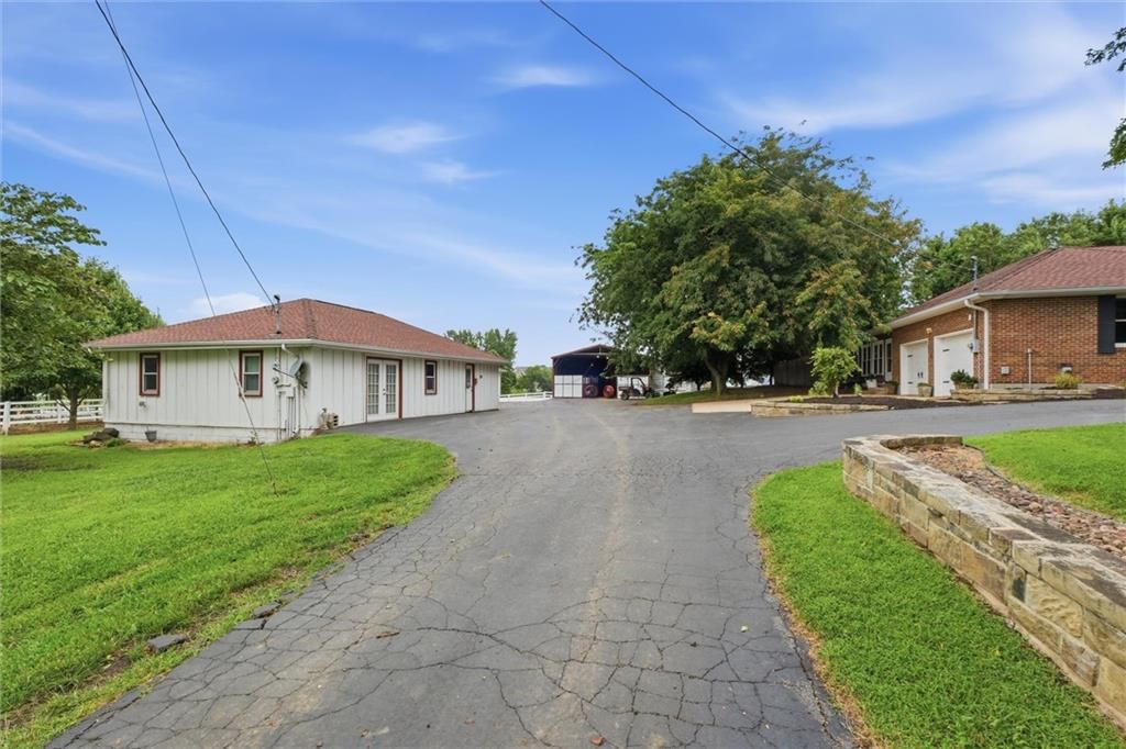 12444 Leavenworth Road — photo 8