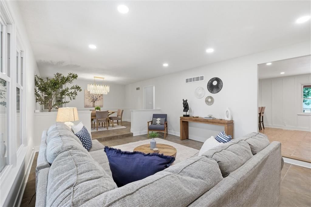 12444 Leavenworth Road — photo 10