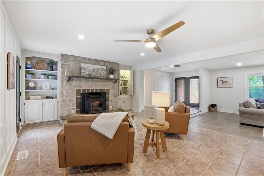 12444 Leavenworth Road — photo 14