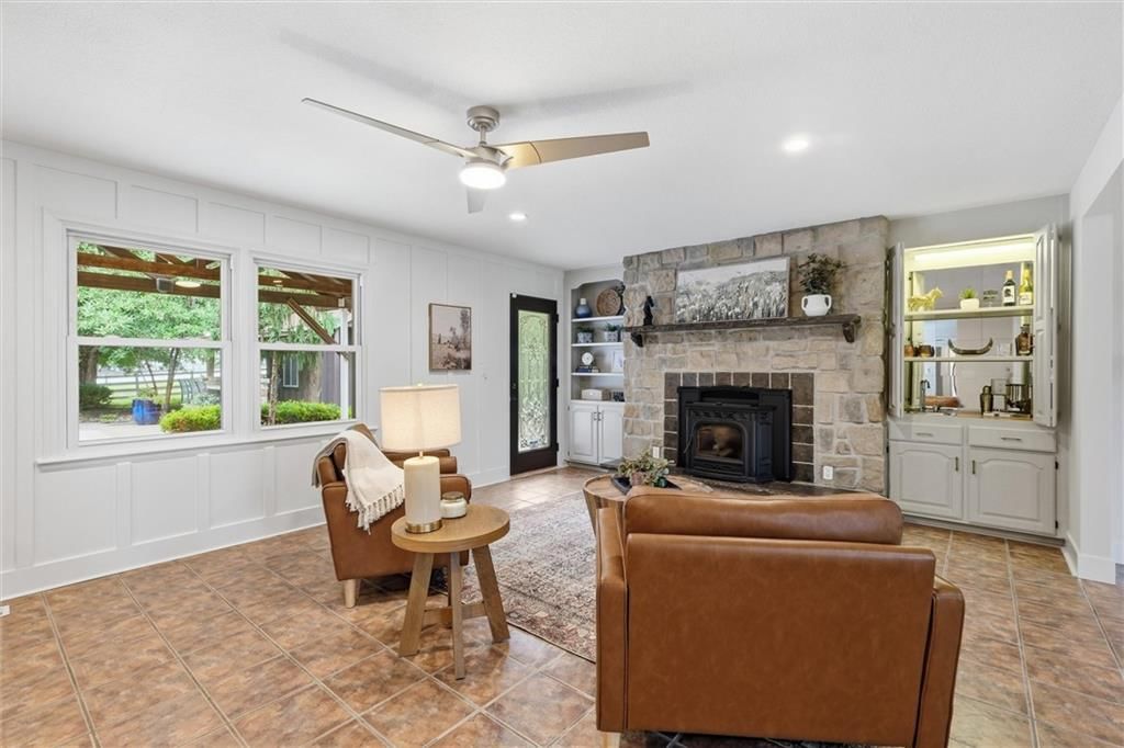 12444 Leavenworth Road — photo 15