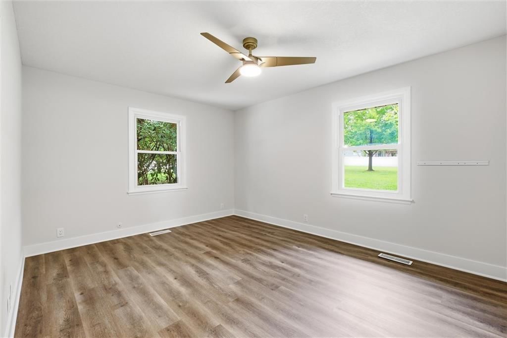 12444 Leavenworth Road — photo 41
