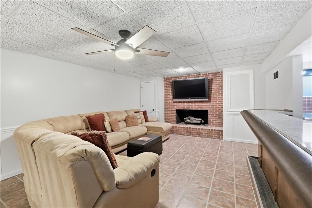 12444 Leavenworth Road — photo 45