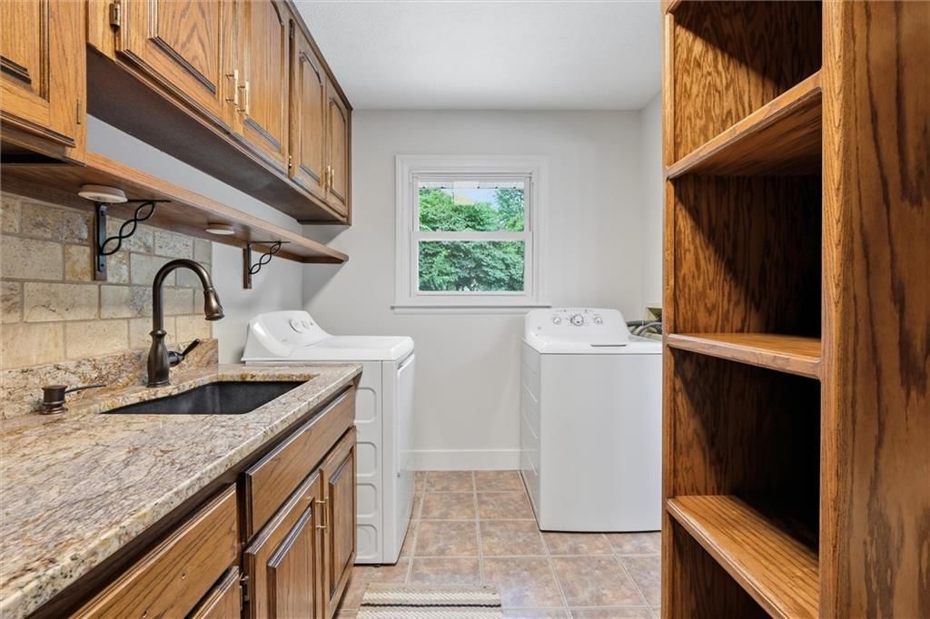 12444 Leavenworth Road — photo 54