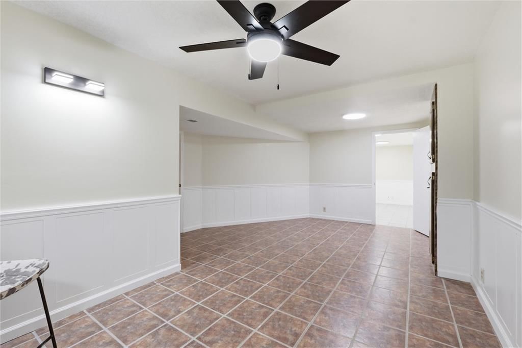 12444 Leavenworth Road — photo 58