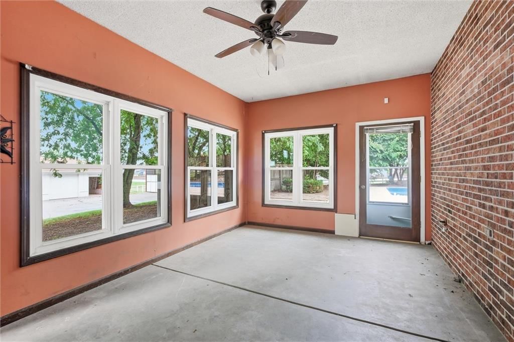 12444 Leavenworth Road — photo 61