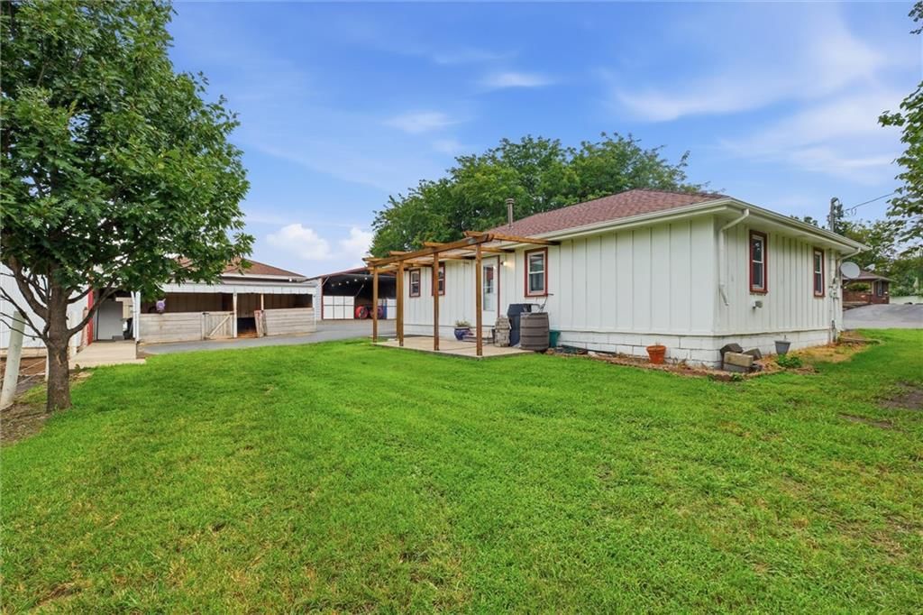 12444 Leavenworth Road — photo 78