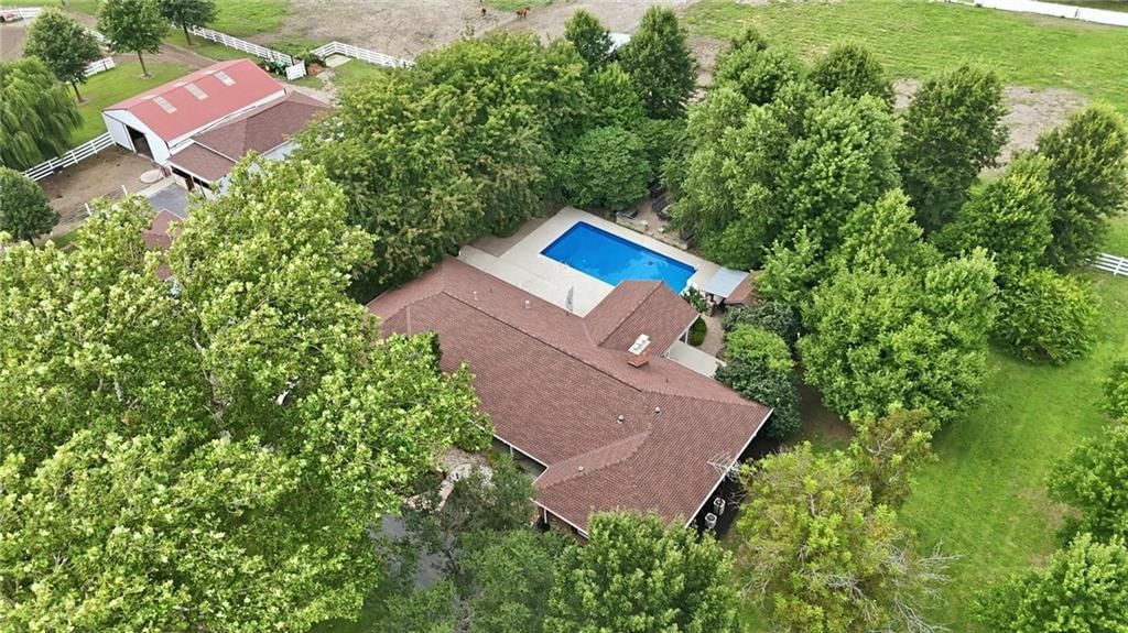12444 Leavenworth Road — photo 95