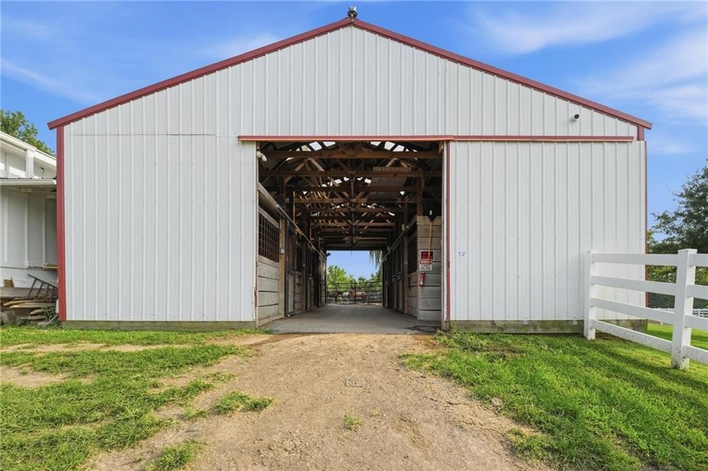 12444 Leavenworth Road, Kansas City, KS: listing photo 2