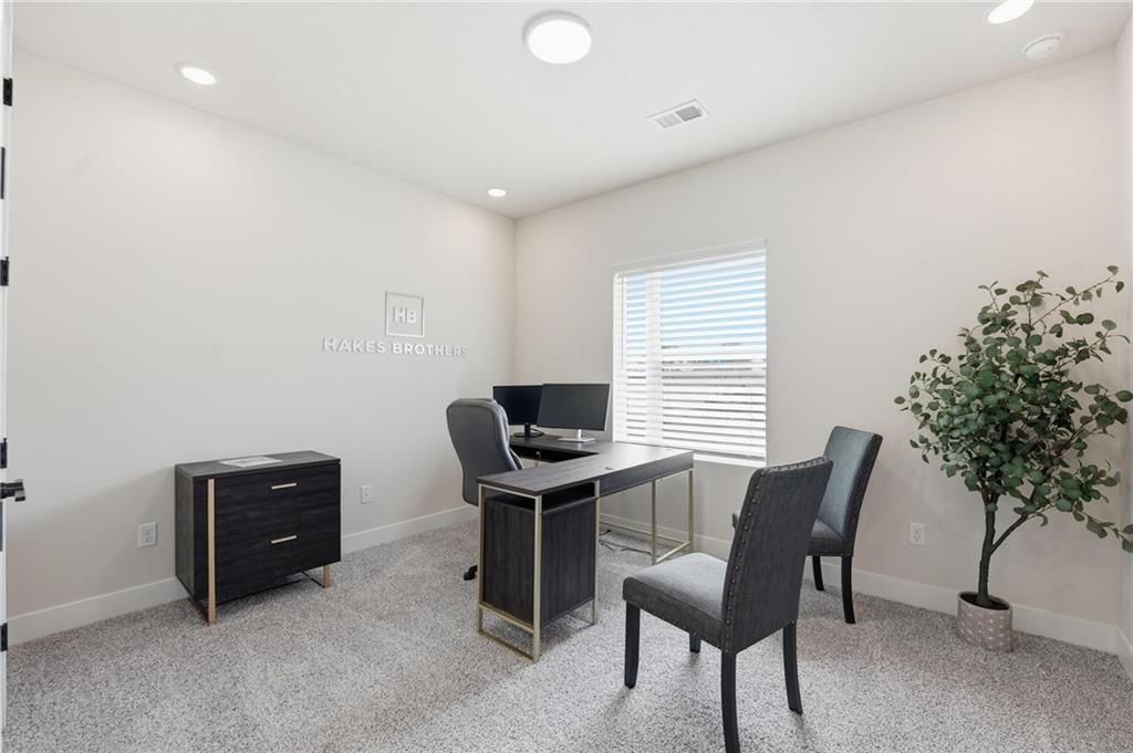 17536 Muncie Street — photo 3
