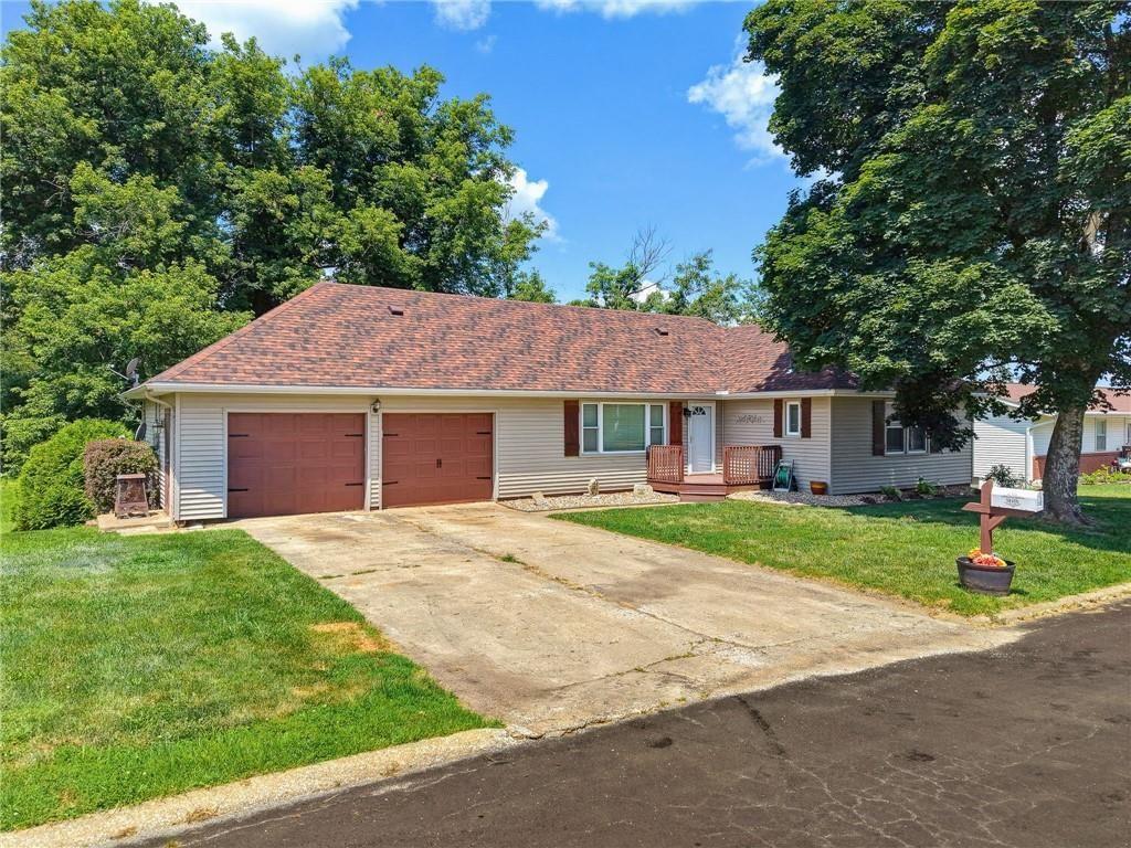 1105 Lake Manor Drive, Trenton, MO