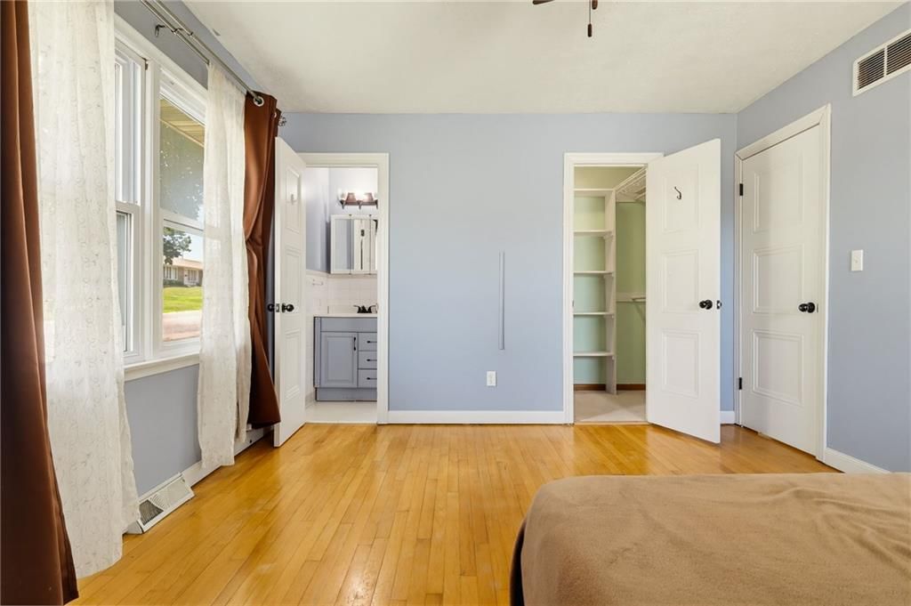 1105 Lake Manor Drive — photo 16