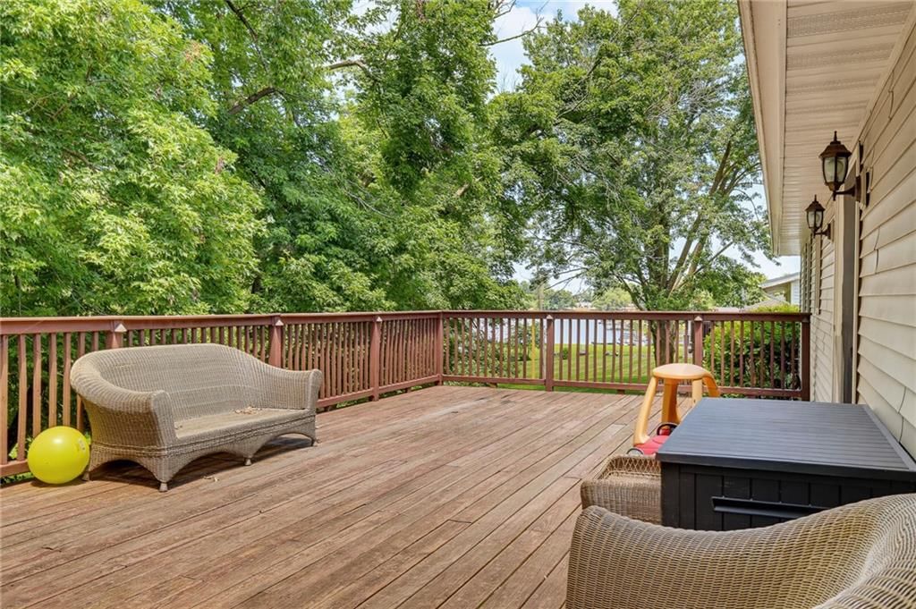 1105 Lake Manor Drive — photo 30