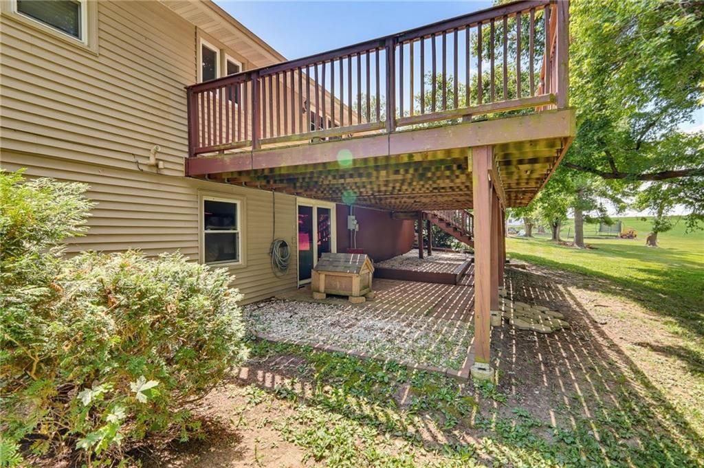 1105 Lake Manor Drive — photo 32