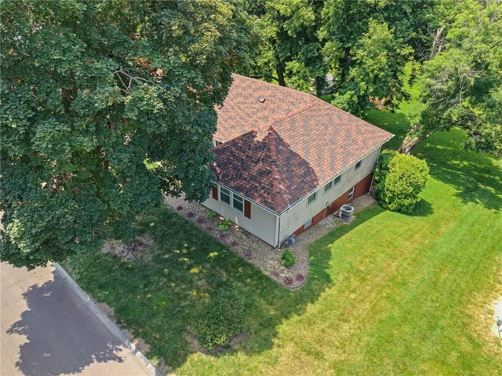 1105 Lake Manor Drive — photo 38