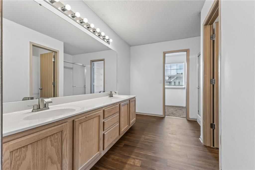 8124 N Elmwood Avenue — photo 15