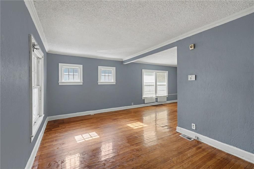 2405 E 68th Street — photo 5